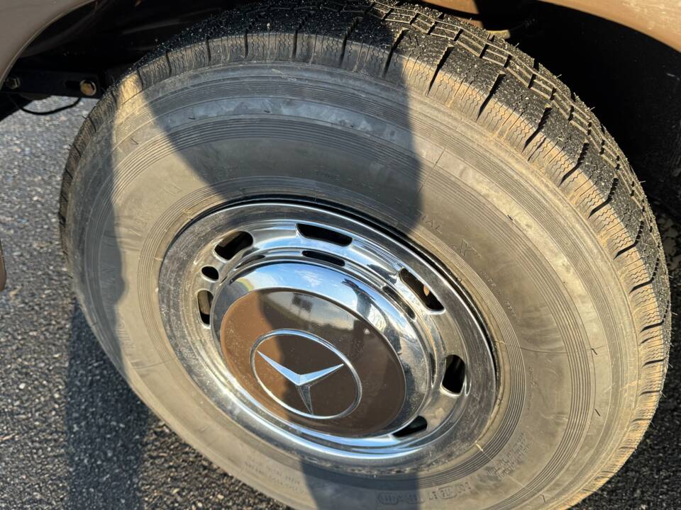 Image 28/43 of Mercedes-Benz 220 S (1956)