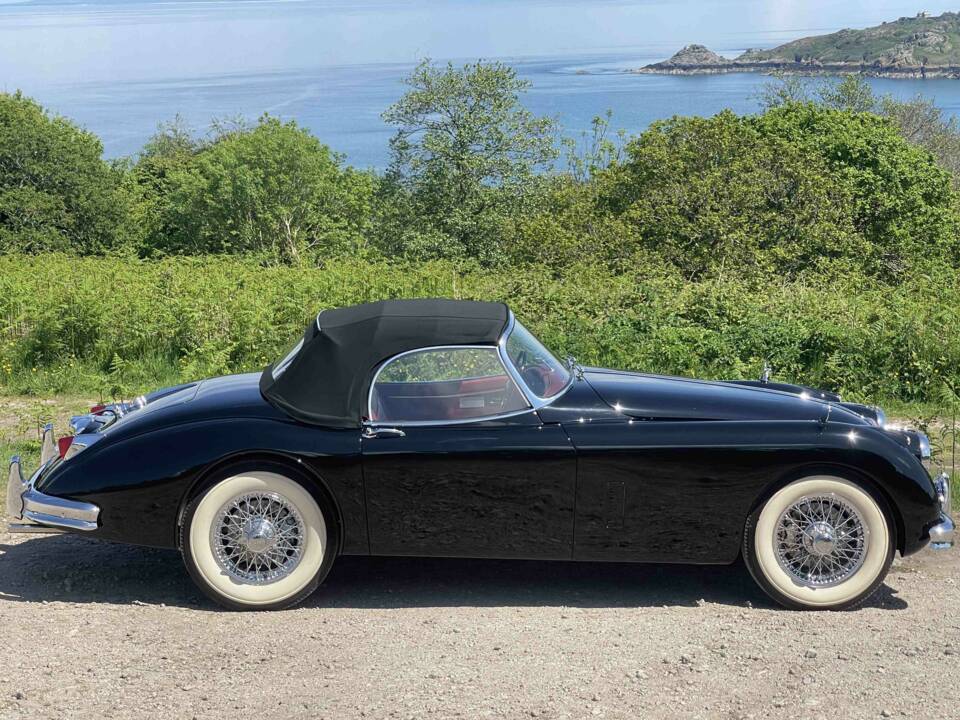 Image 3/12 of Jaguar XK 150 OTS (1958)