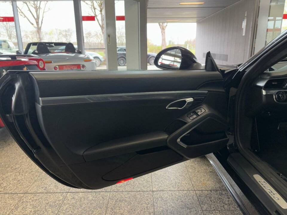 Bild 10/27 von Porsche 911 Turbo (2018)