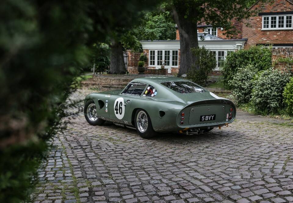 Image 6/18 of Aston Martin DP 214 (1961)