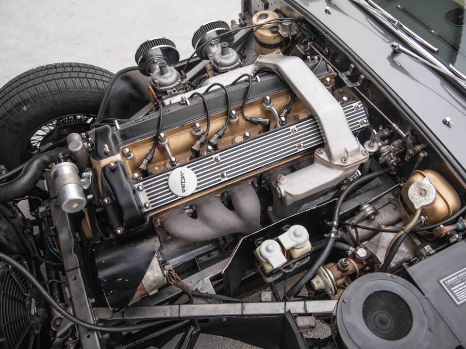 Immagine 79/88 di Jaguar E-Type (2+2) (1968)