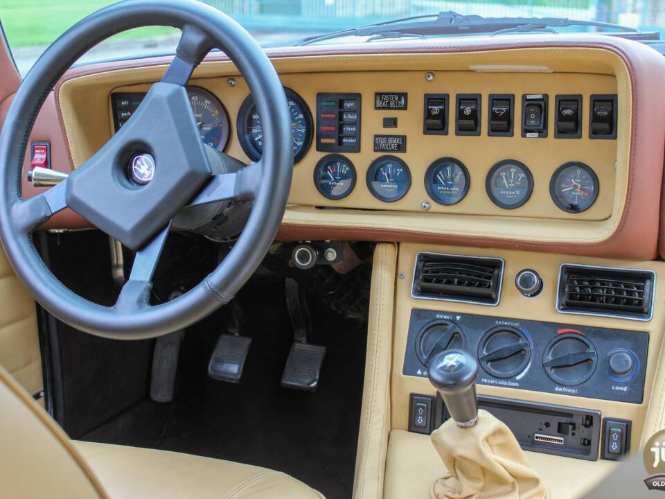 Image 19/22 of Maserati Kyalami (1979)