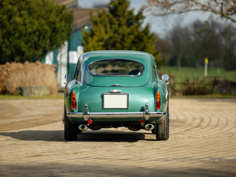 Image 8/50 of Aston Martin DB 2&#x2F;4 Mk III (1958)
