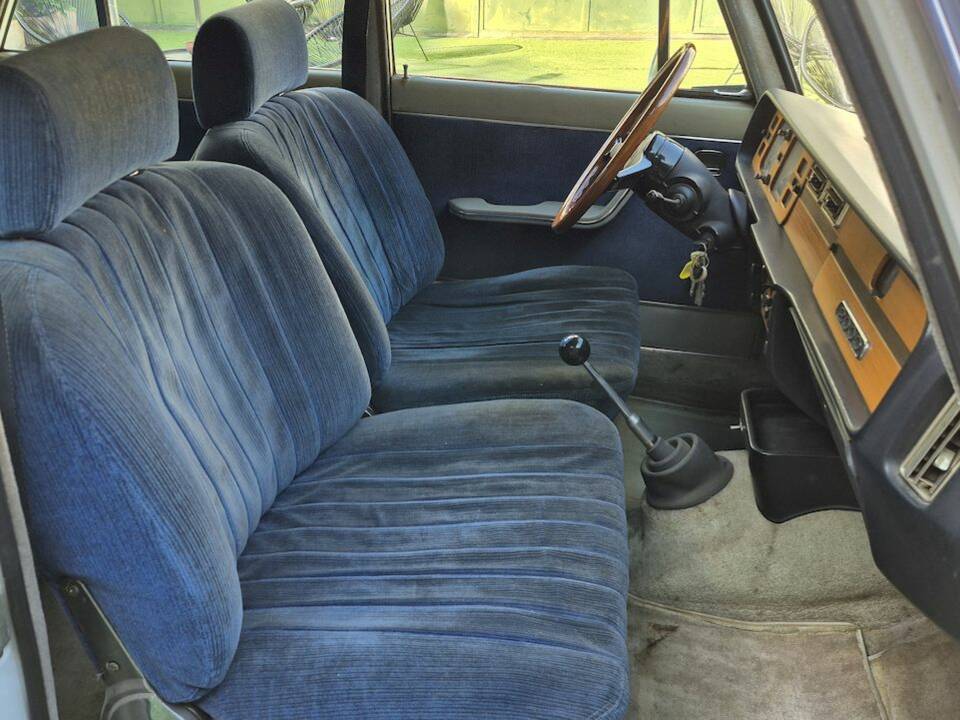 Bild 37/59 von Lancia 2000 Iniezione (1972)