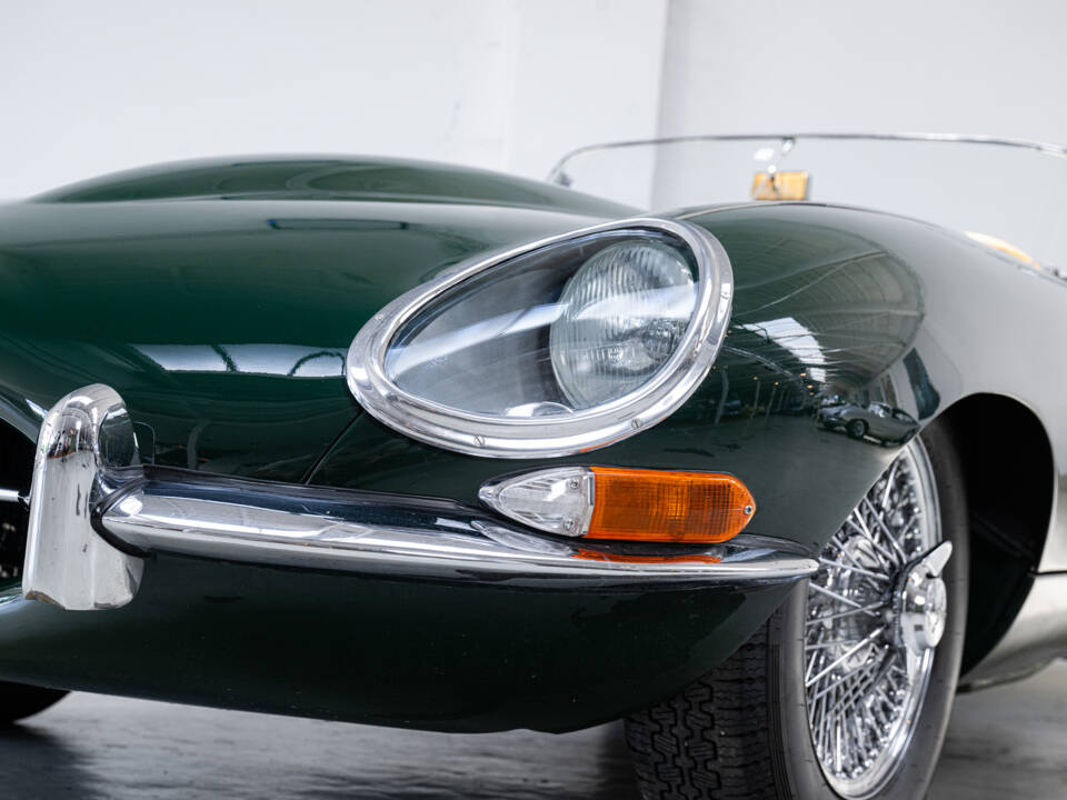 Image 30/42 of Jaguar E-Type 3.8 (1963)