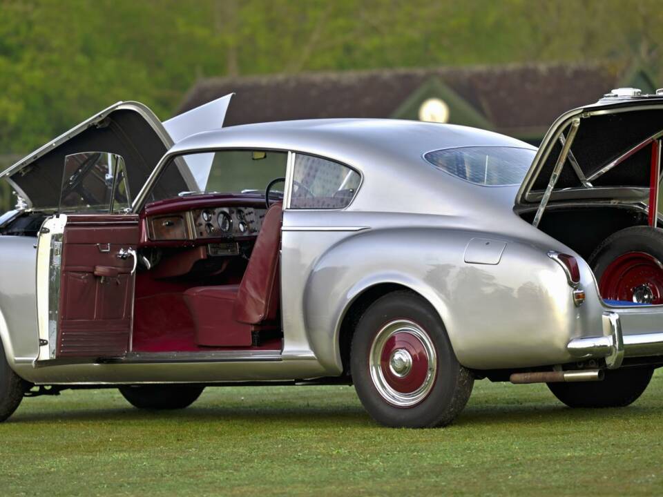 Afbeelding 23/50 van Rolls-Royce Silver Dawn Pininfarina (1951)