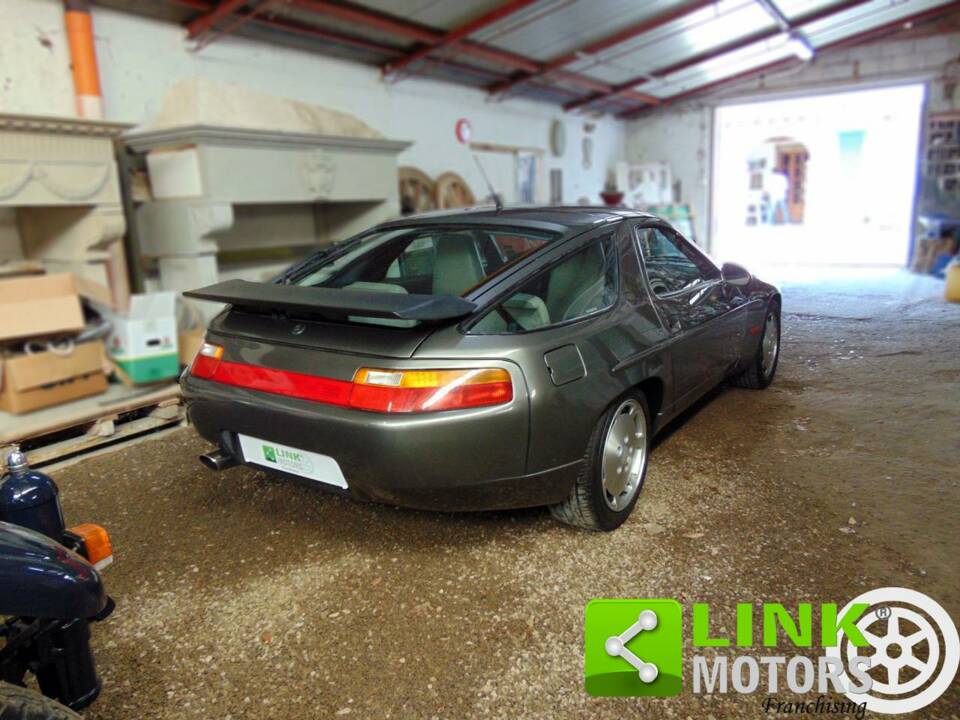 Bild 3/8 von Porsche 928 S4 (1990)