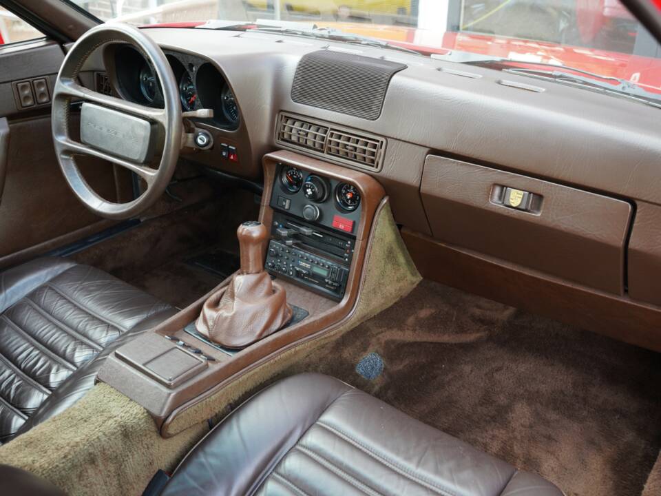 Afbeelding 48/50 van Porsche 924 S (1981)