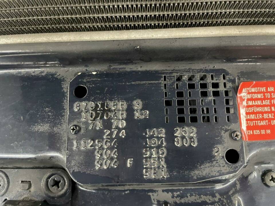 Image 31/36 of Mercedes-Benz 560 SL (1988)