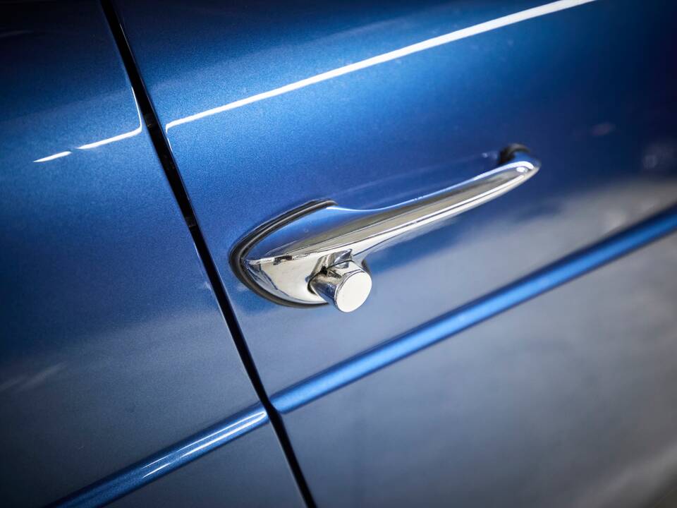 Imagen 43/100 de Ferrari 250 GT 2+2 (1963)