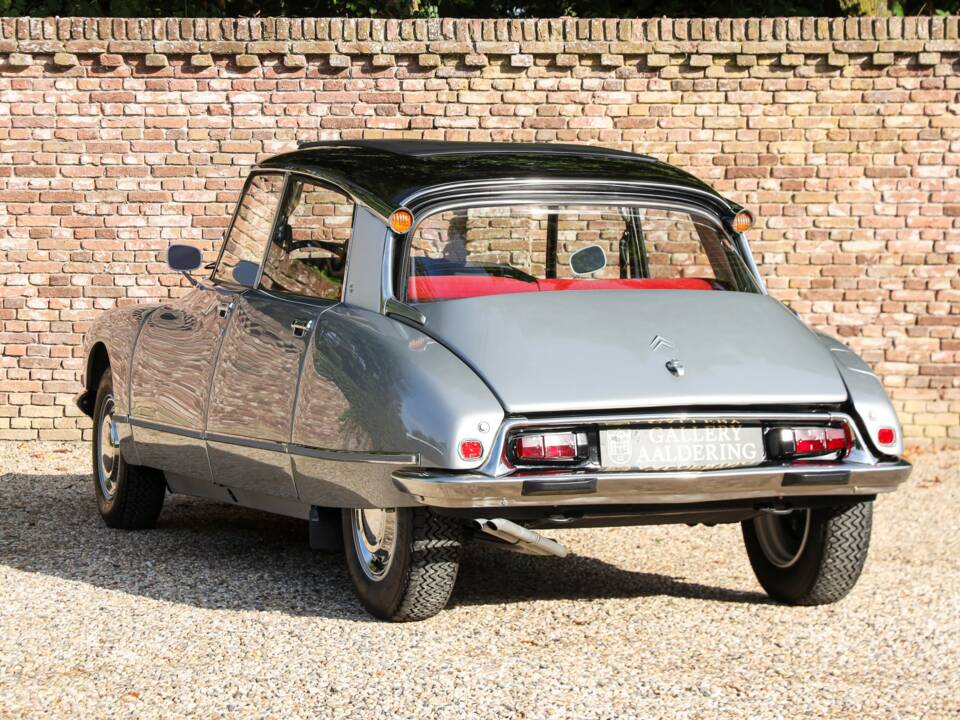 Bild 2/50 von Citroën DS 20 (1974)