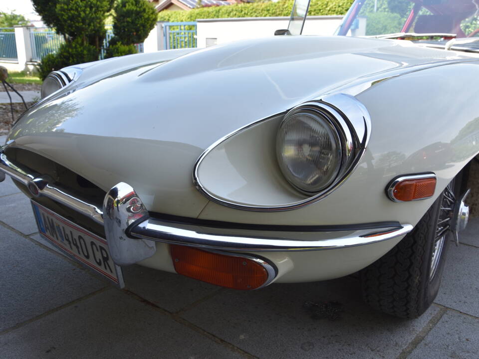 Afbeelding 9/13 van Jaguar E-Type (2+2) (1970)