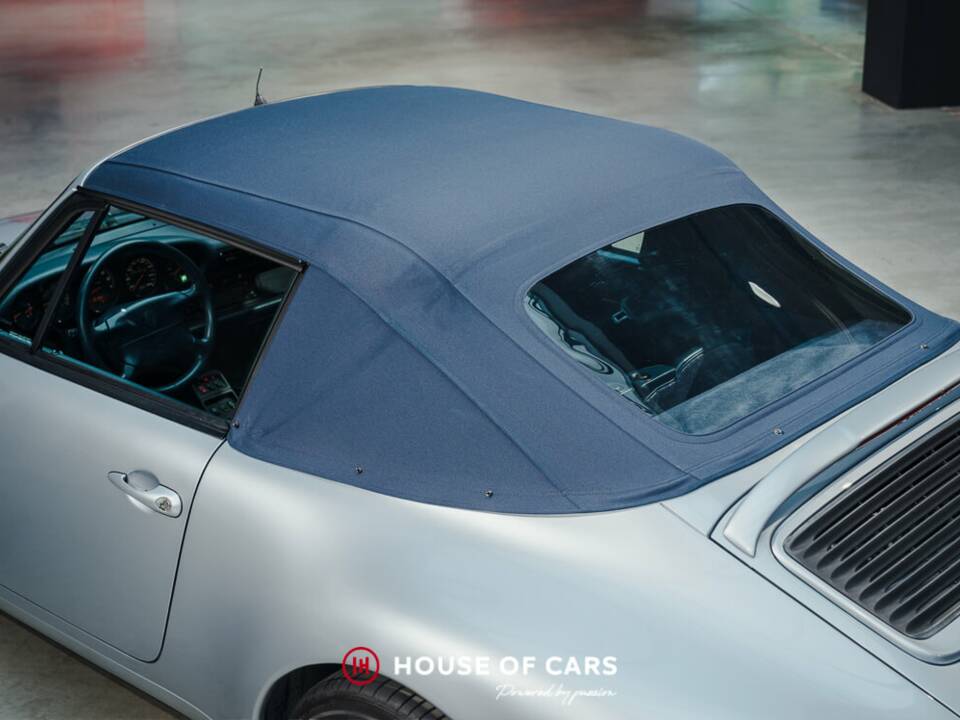 Image 14/25 de Porsche 911 Carrera 4 (1995)