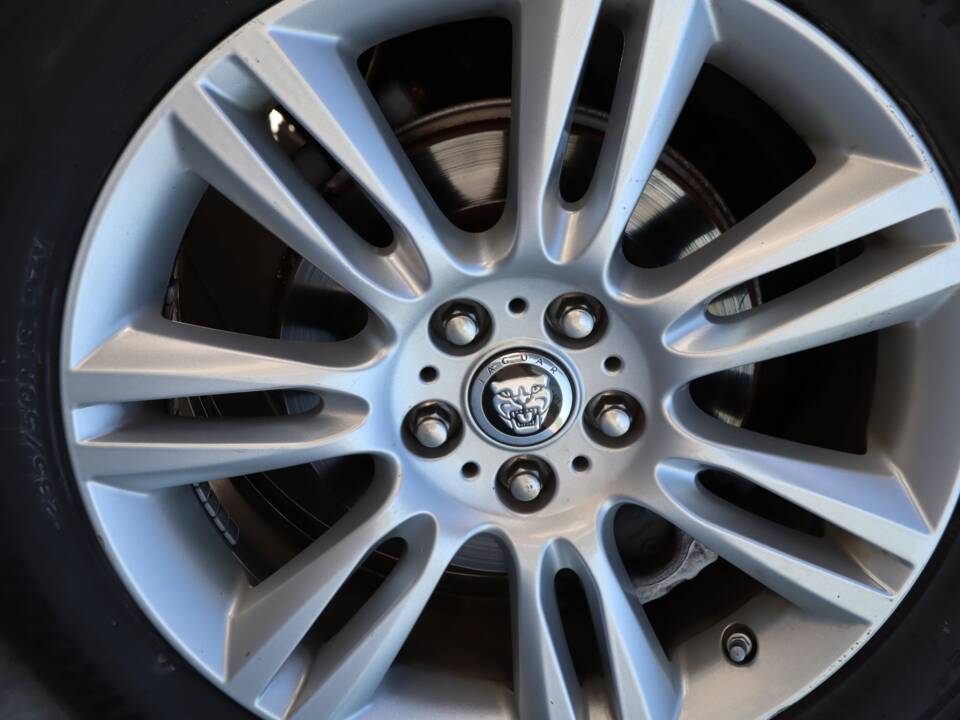 Image 23/50 of Jaguar XJ 8 4.2 (2004)