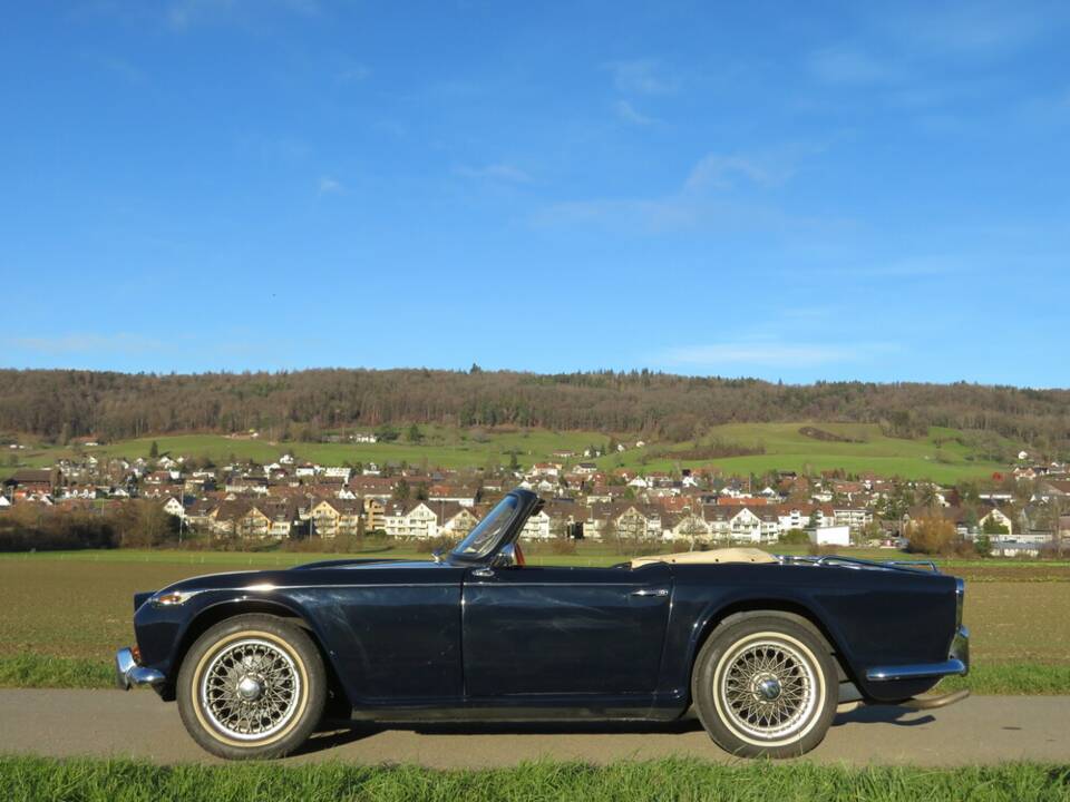 Afbeelding 3/18 van Triumph TR 4A IRS (1967)