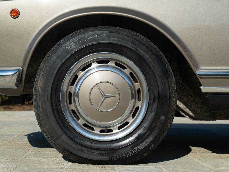 Immagine 29/50 di Mercedes-Benz 280 SL (1969)