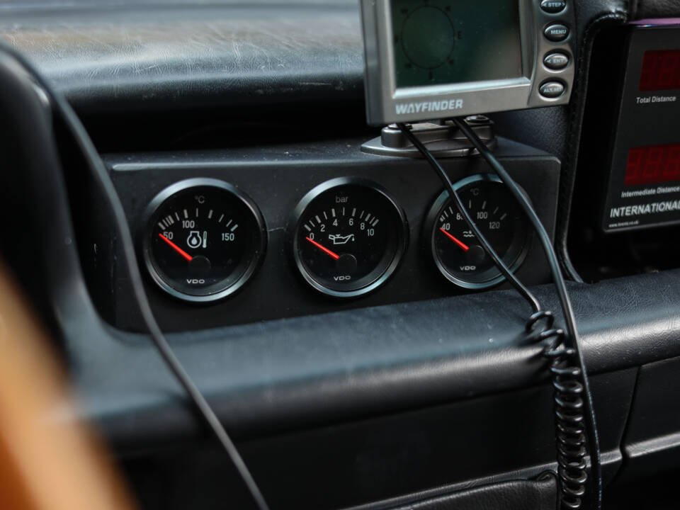 Image 21/80 de BMW 2002 (1975)
