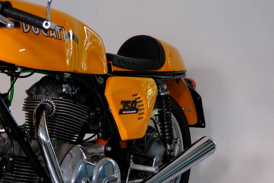 Afbeelding 43/96 van Ducati 750 Sport (1974)