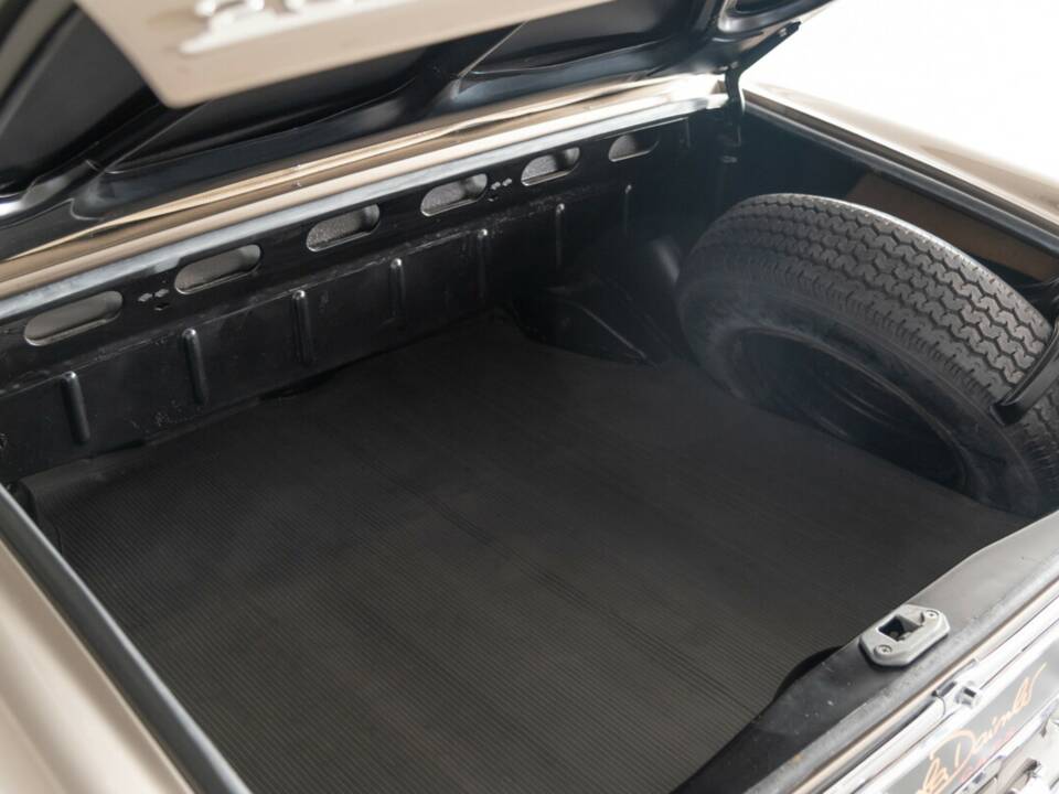 Bild 37/42 von Mercedes-Benz 280 SE 3,5 (1971)