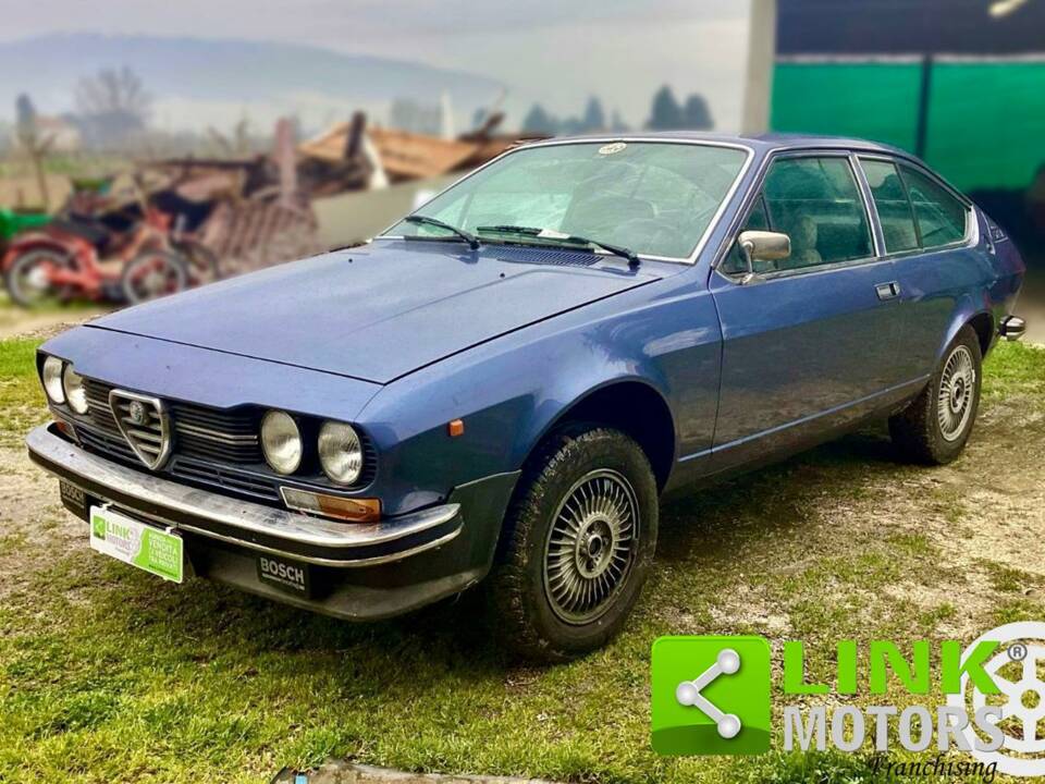 Image 3/10 of Alfa Romeo Alfetta GTV 2000 (1977)
