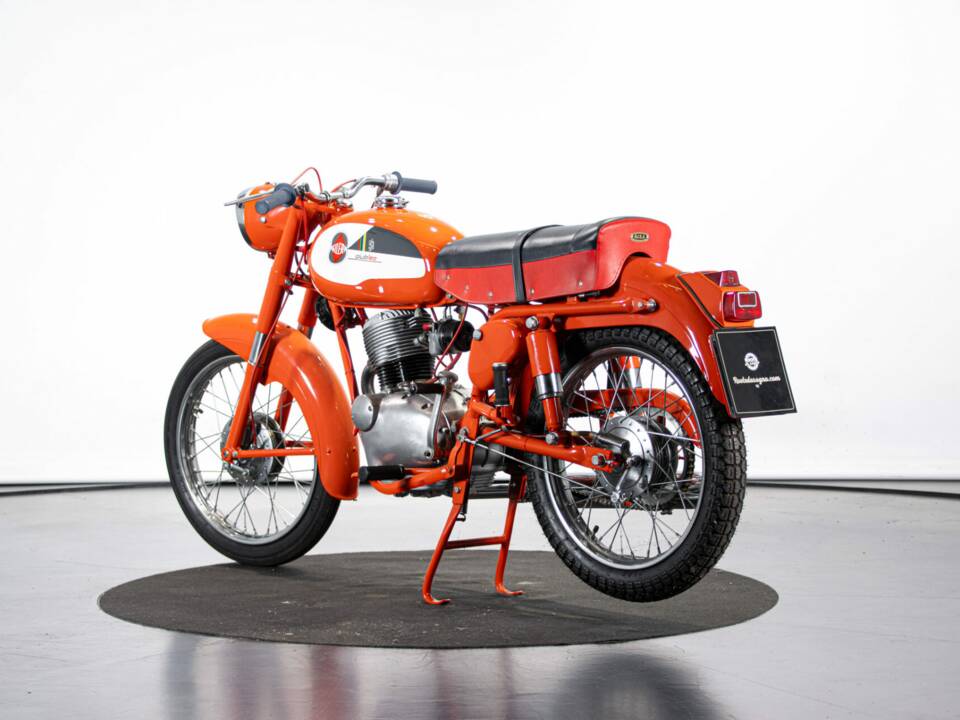 Image 2/50 de Gilera Giubileo 100 (1962)