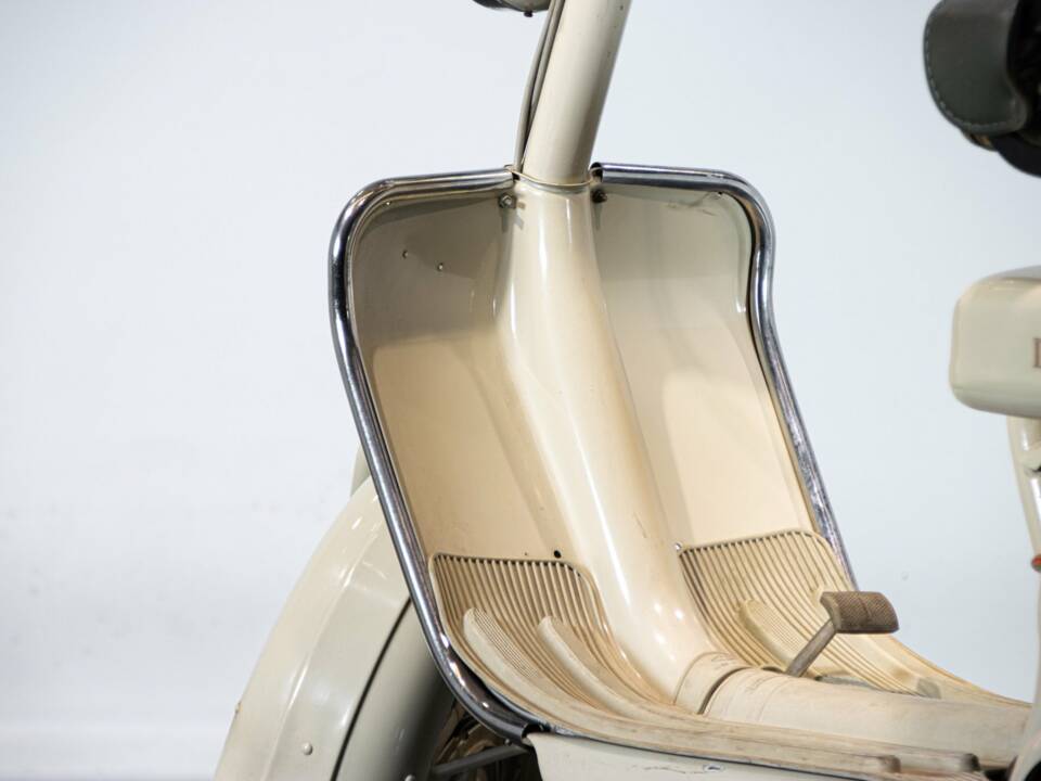 Image 21/50 of Innocenti DUMMY (1956)