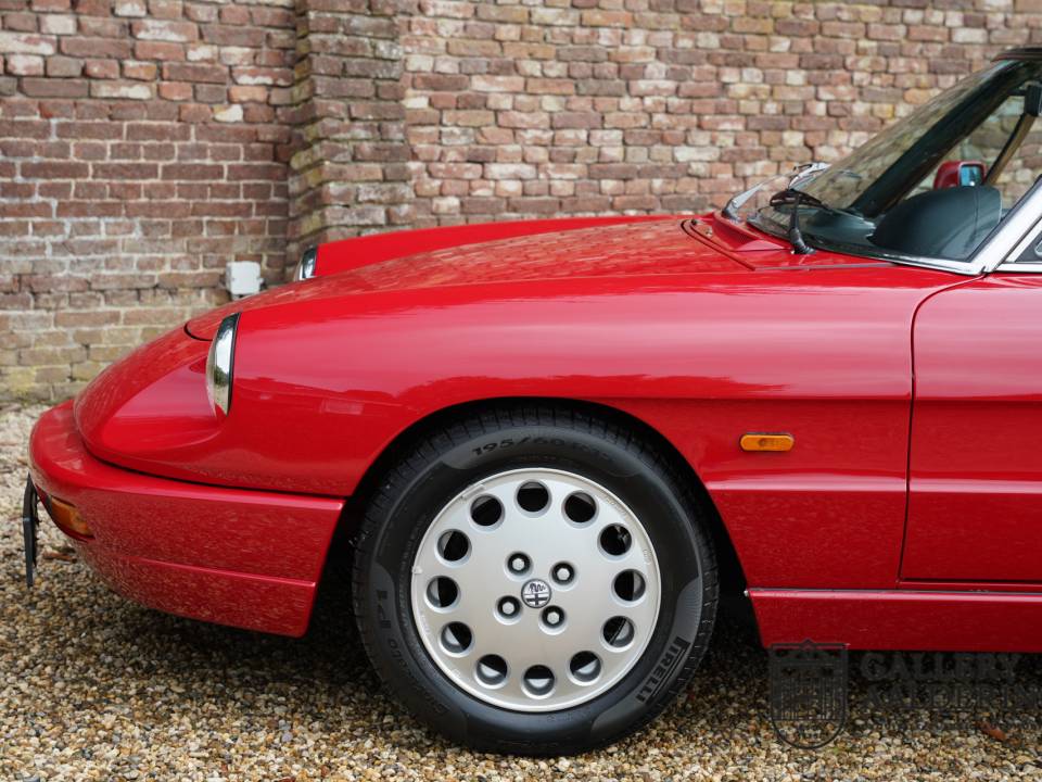 Imagen 34/50 de Alfa Romeo 2.0 Spider (1991)