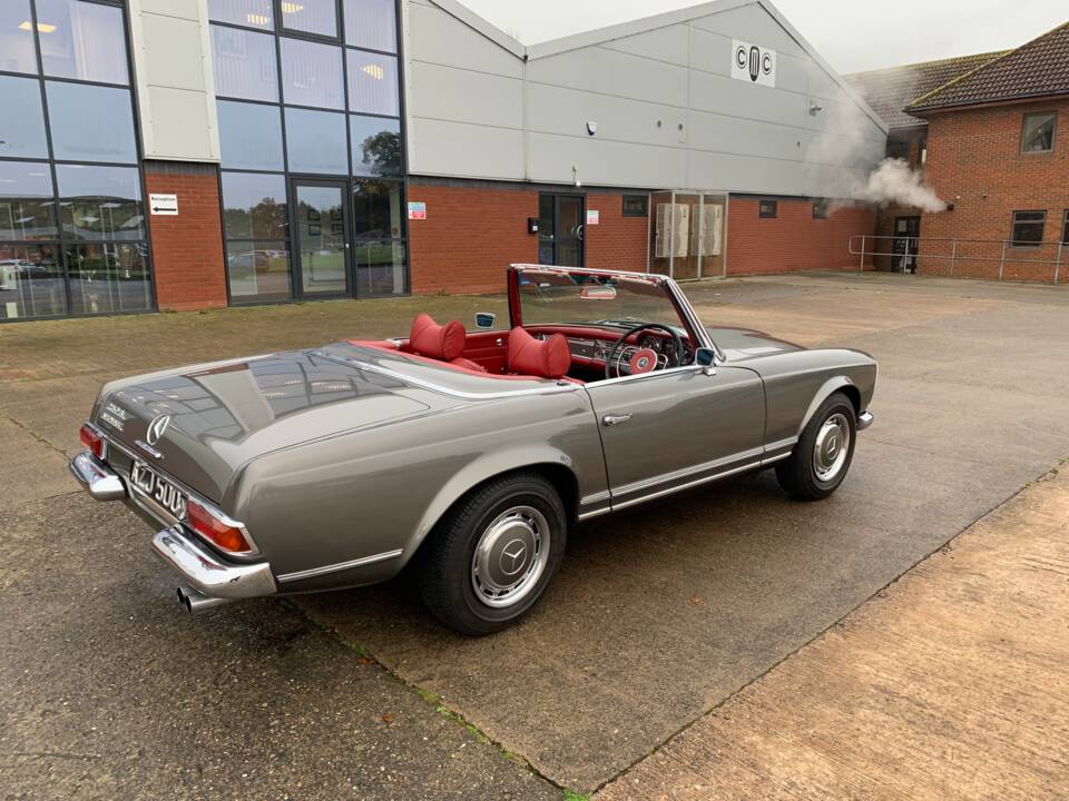 Afbeelding 2/14 van Mercedes-Benz 280 M-SL (1966)