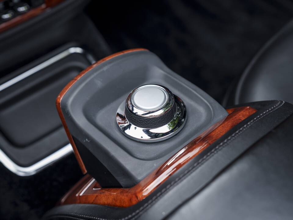 Image 27/35 of Rolls-Royce Phantom DHC (2008)