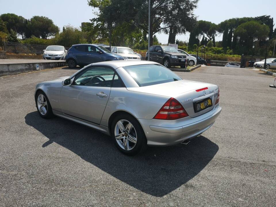 Imagen 37/38 de Mercedes-Benz SLK 200 Kompressor (2002)