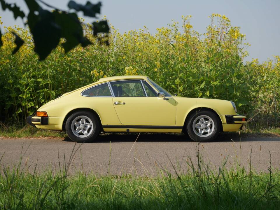 Afbeelding 35/37 van Porsche 911 2.7 S (1974)