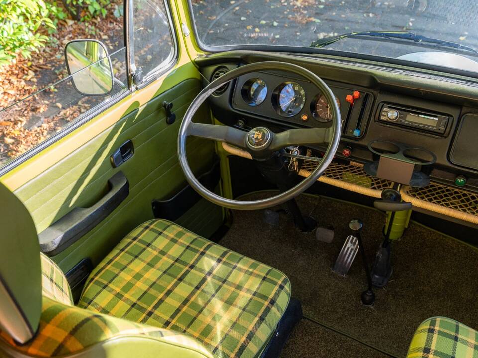 Bild 28/39 von Volkswagen T2b Westfalia (1978)