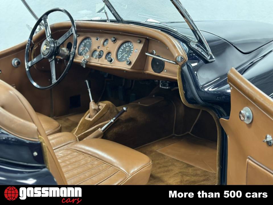 Image 11/15 of Jaguar XK 140 OTS (1956)