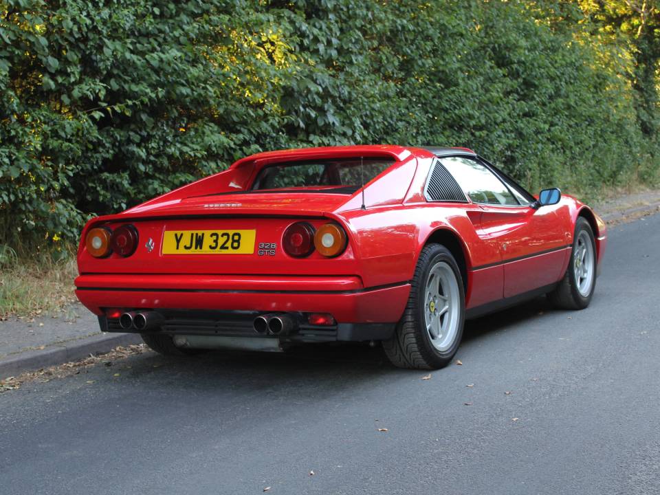 Imagen 6/16 de Ferrari 328 GTS (1987)