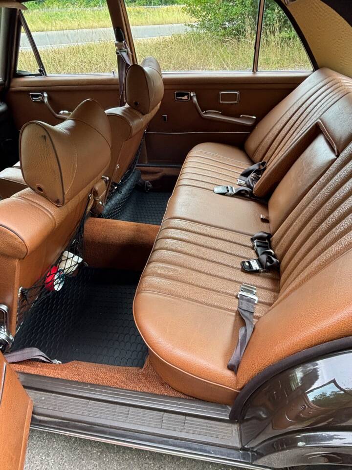 Image 5/37 de Mercedes-Benz 280 SEL 4,5 (1972)