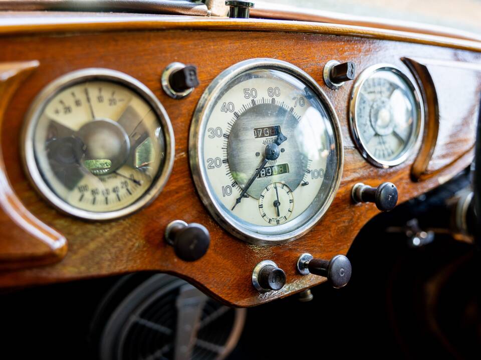Image 30/50 of Riley 2.5 Litre RMB (1949)