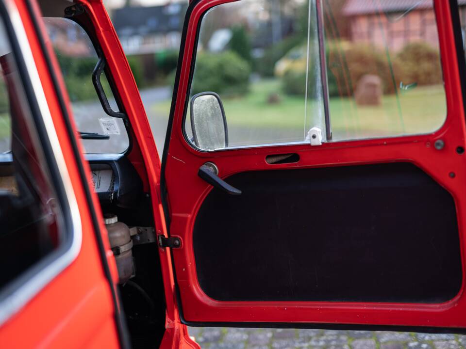 Image 37/52 of Renault Estafette (1977)