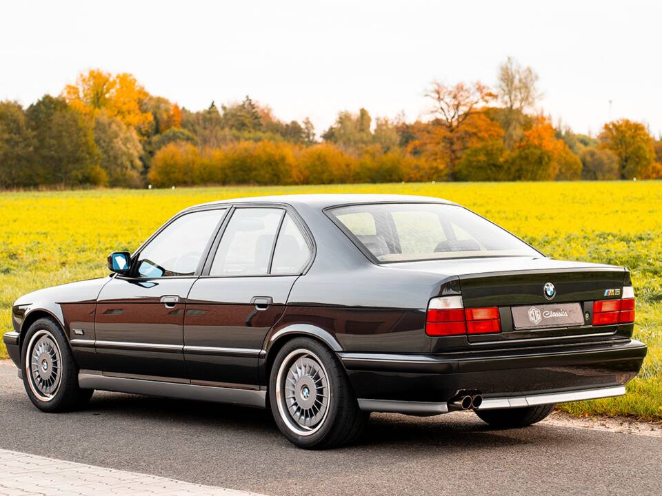 Bild 8/45 von BMW M5 (1992)