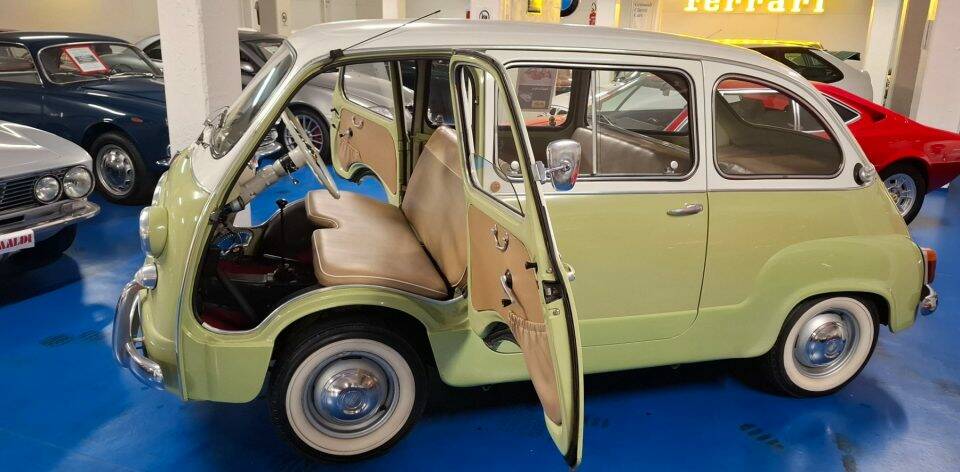 Image 17/36 of FIAT 600 D Multipla (1964)