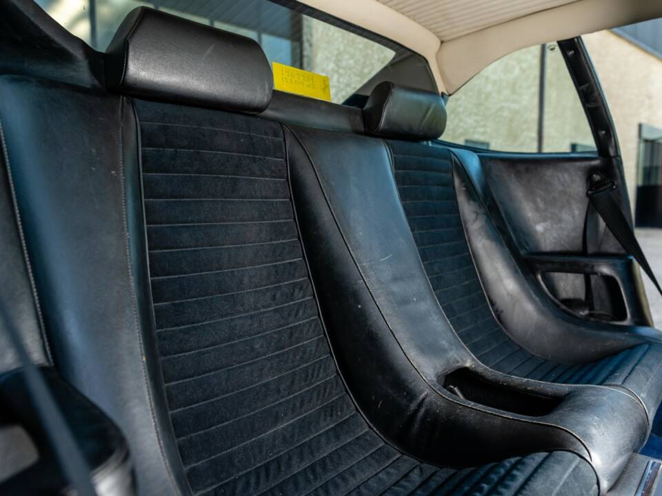 Image 16/22 of Ferrari Dino 308 GT4 (1977)
