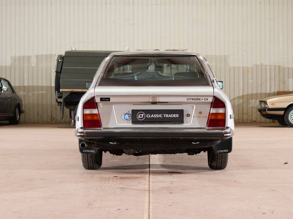 Afbeelding 12/47 van Citroën CX Prestige injection (1982)