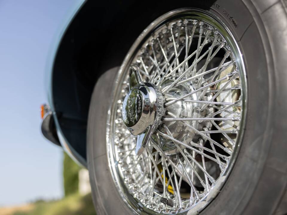 Image 9/50 de Jaguar Type E 3.8 (1964)