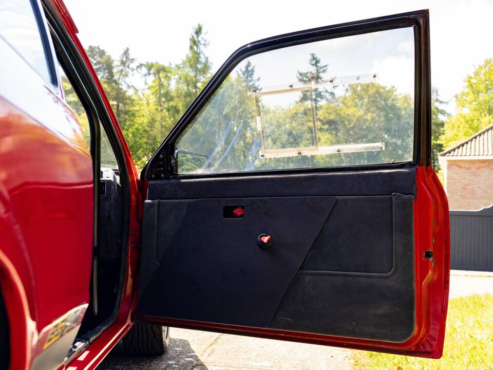 Bild 44/50 von Ford Escort XR3i (1982)