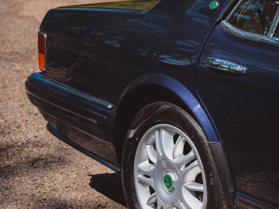 Bild 17/50 von Bentley Brooklands R Mulliner (1998)