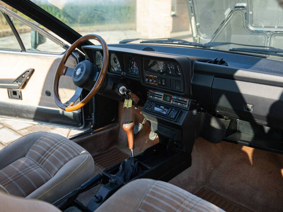 Bild 25/50 von Alfa Romeo GTV 6 2.5 (1981)