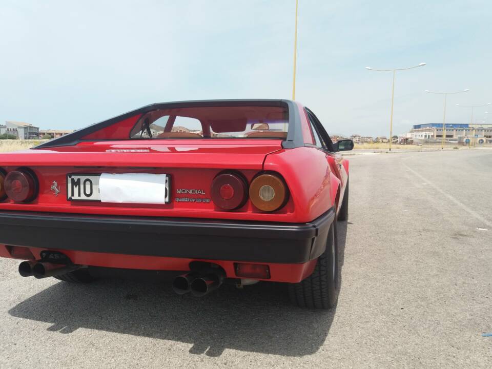 Image 5/73 de Ferrari Mondial Quattrovalvole (1984)