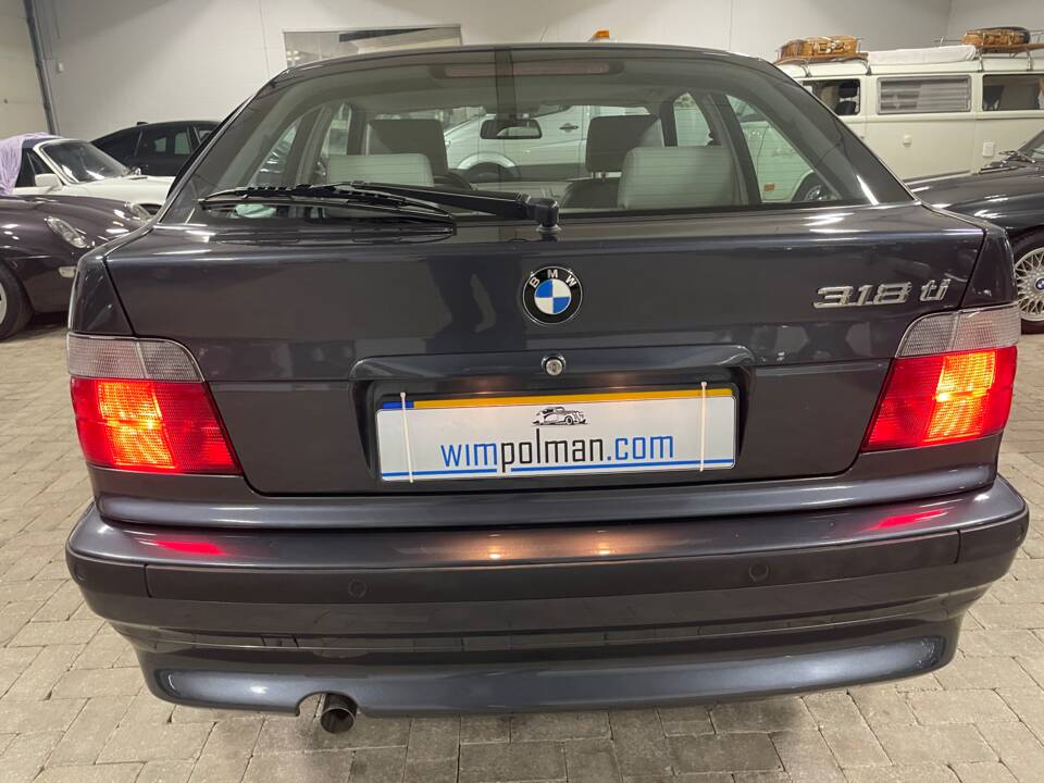 Image 16/25 de BMW 318ti Compact (1997)