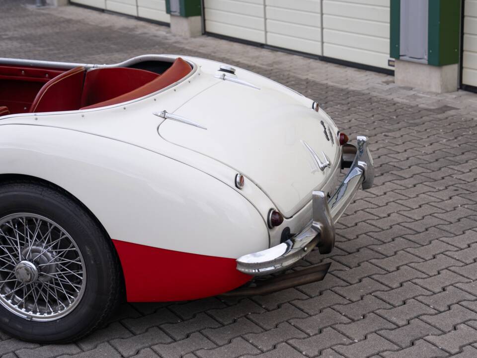 Image 26/72 de Austin-Healey 3000 Mk II (BJ7) (1962)