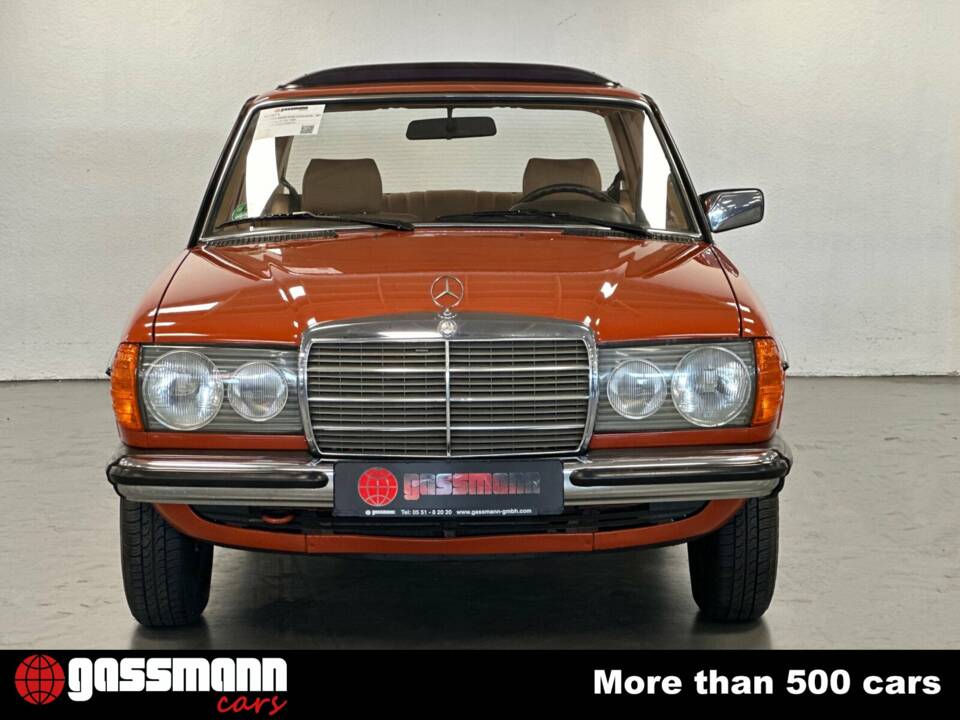 Imagen 2/15 de Mercedes-Benz 230 E (1980)