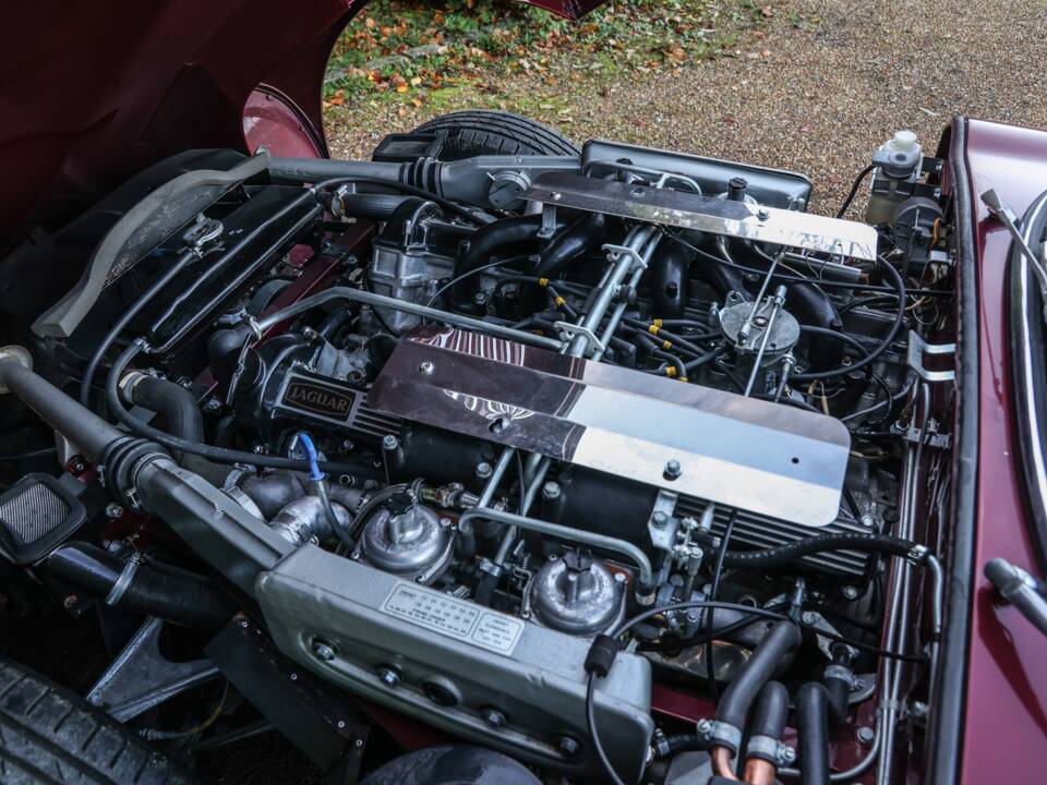 Bild 30/31 von Jaguar E-Type V12 (1974)